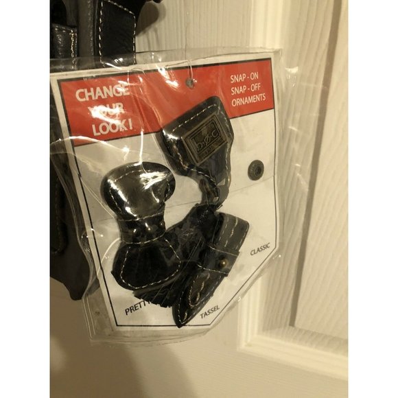 B.O.C. Born Gray Leather shoulder bag 11” wide 8” height - Picture 4 of 9